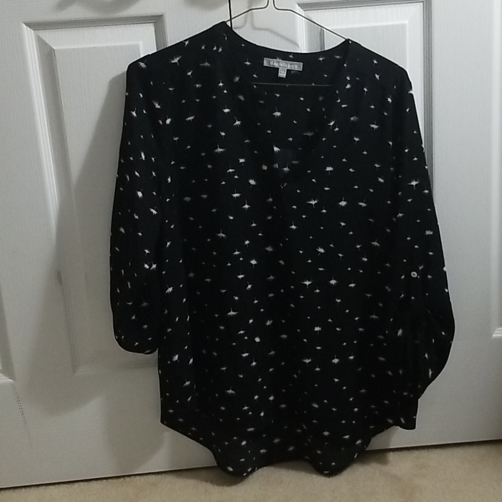 Daniel Rainn watermelon split neck blouse